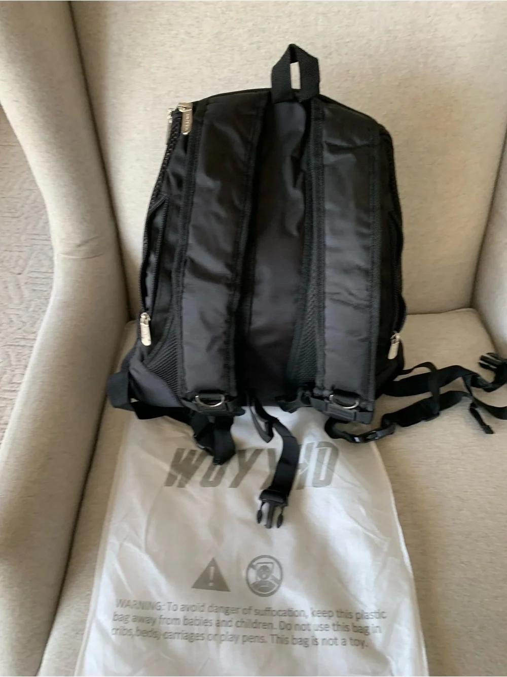 Black Pet Carrier Backpack - Front Vent Mesh. Woyyho